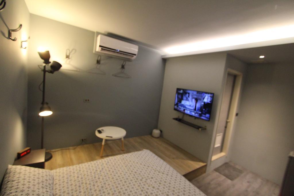 Midtown Retreat Appartamento Taipei Esterno foto